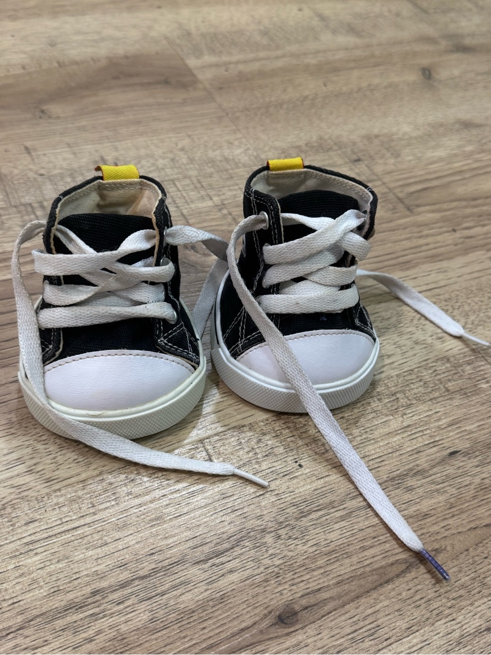 Build-A-Bear Black & White High-Top Sneakers with Yellow Pull Tab